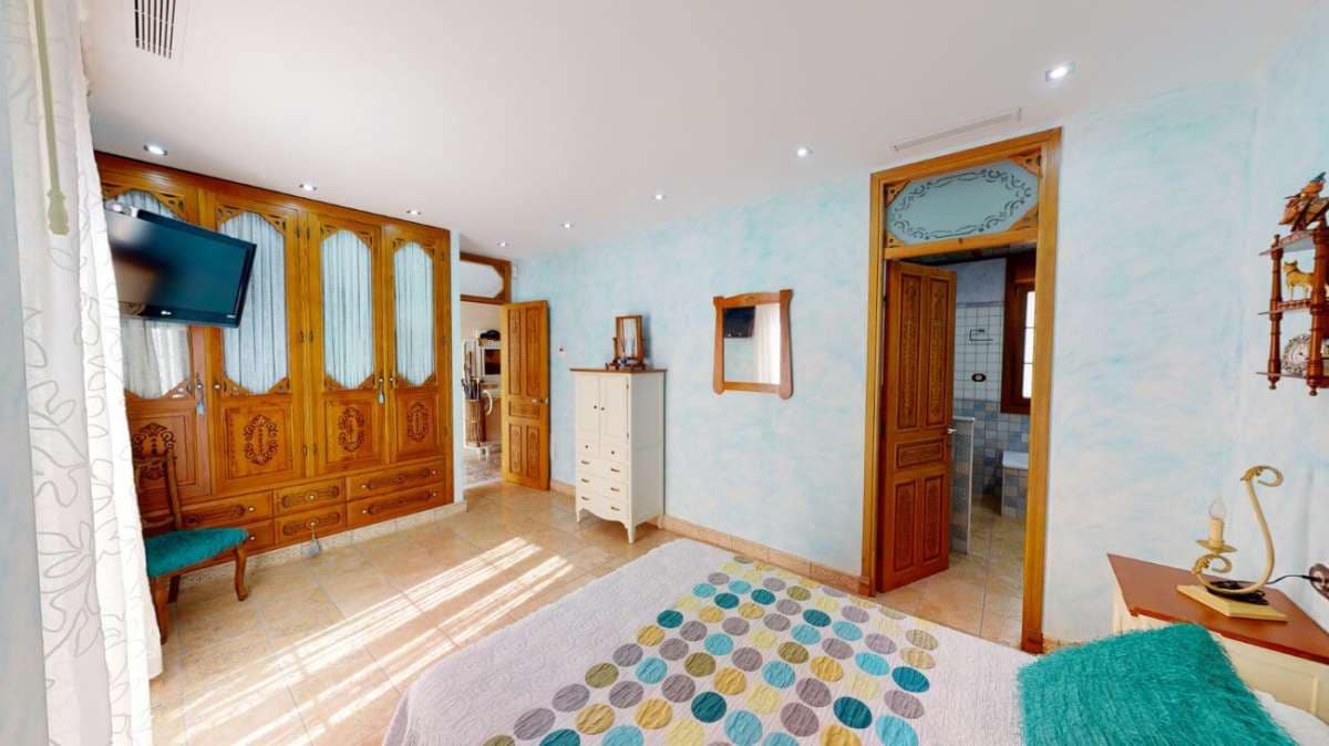 4 bedroom Villa for sale in Almoradi - € 1,590,000 (Ref: 9832426)