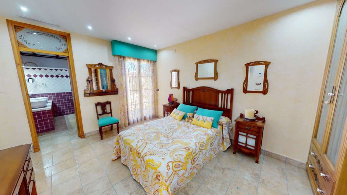 4 bedroom Villa for sale in Almoradi - € 1,590,000 (Ref: 9832426)