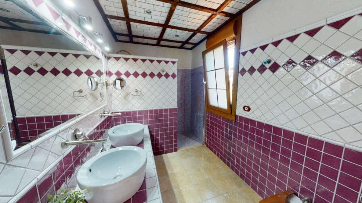 4 bedroom Villa for sale in Almoradi - € 1,590,000 (Ref: 9832426)