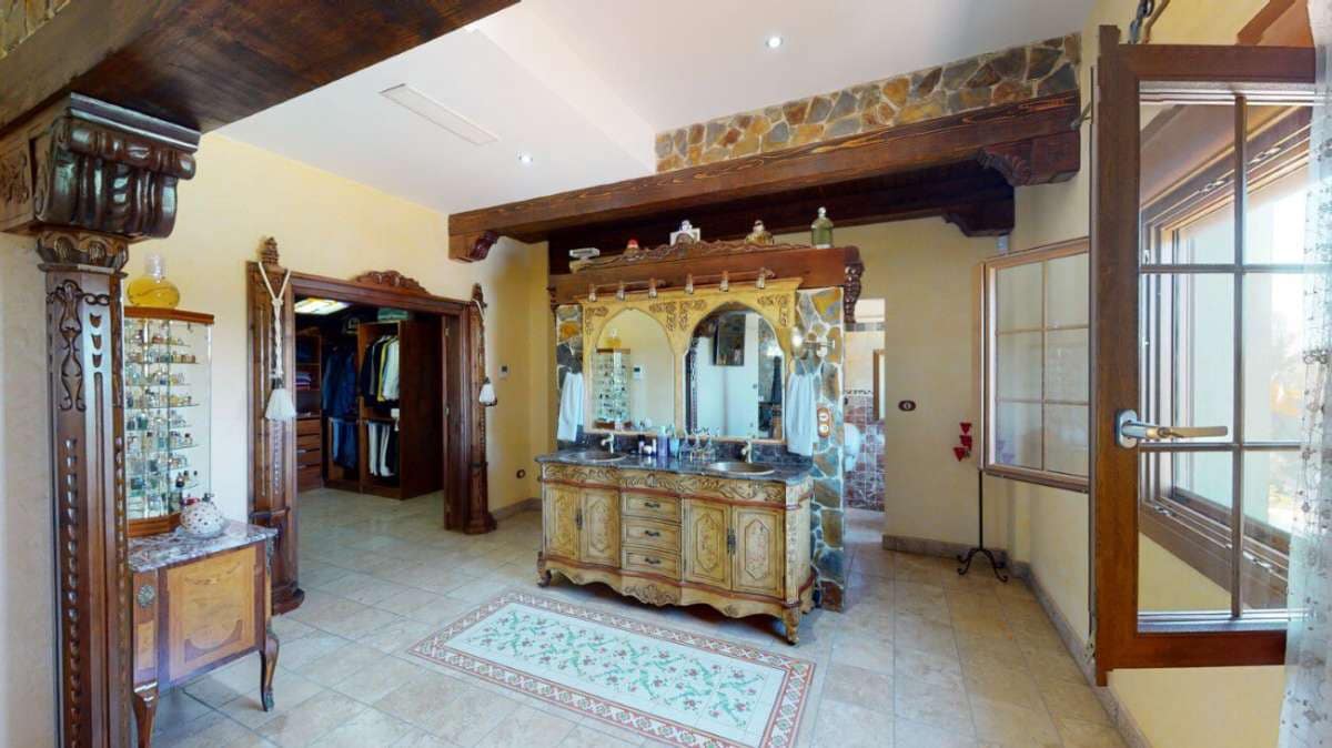 4 bedroom Villa for sale in Almoradi - € 1,590,000 (Ref: 9832426)