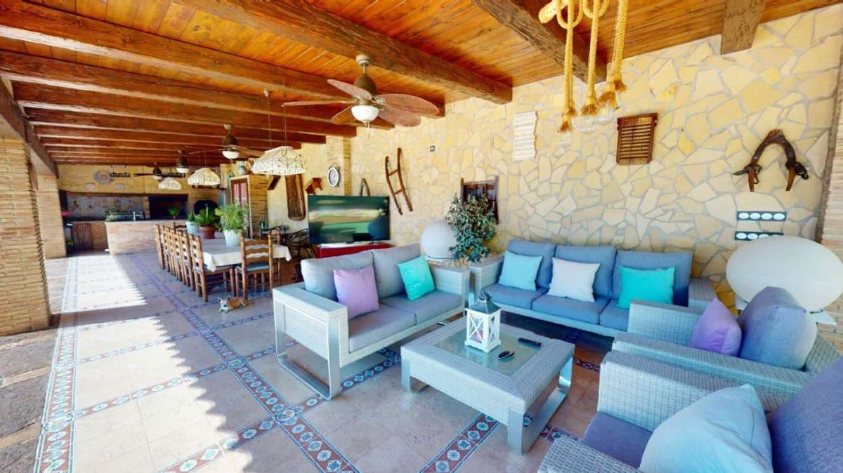 4 bedroom Villa for sale in Almoradi - € 1,590,000 (Ref: 9832426)