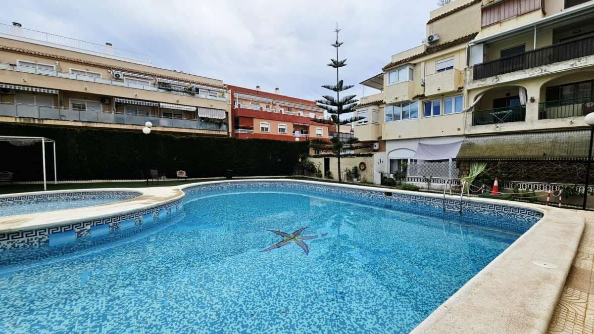 1 soverom Leilighet til salgs i Torrevieja - € 117 260 (Ref: 9832428)