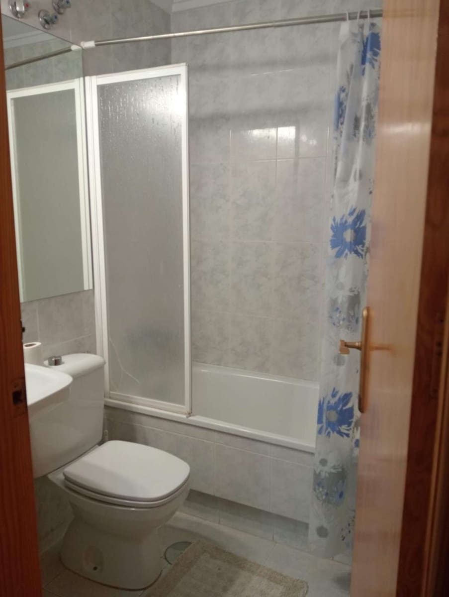 2 bedroom Apartment for sale in Torrevieja - € 141,900 (Ref: 9832436)