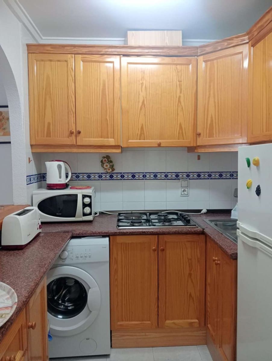 2 bedroom Apartment for sale in Torrevieja - € 141,900 (Ref: 9832436)