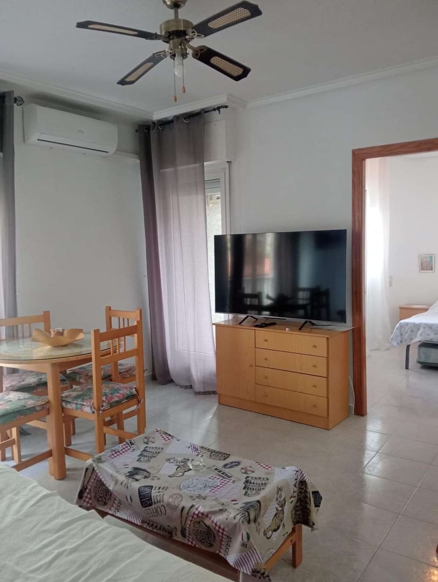 2 bedroom Apartment for sale in Torrevieja - € 141,900 (Ref: 9832436)