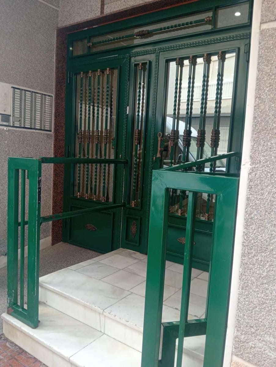 2 bedroom Apartment for sale in Torrevieja - € 141,900 (Ref: 9832436)