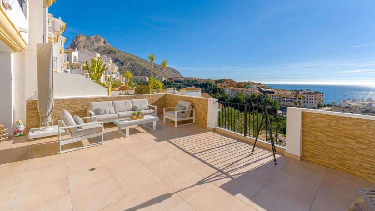 3 bedroom Apartment for sale in Altea - € 549,000 (Ref: 9832444)