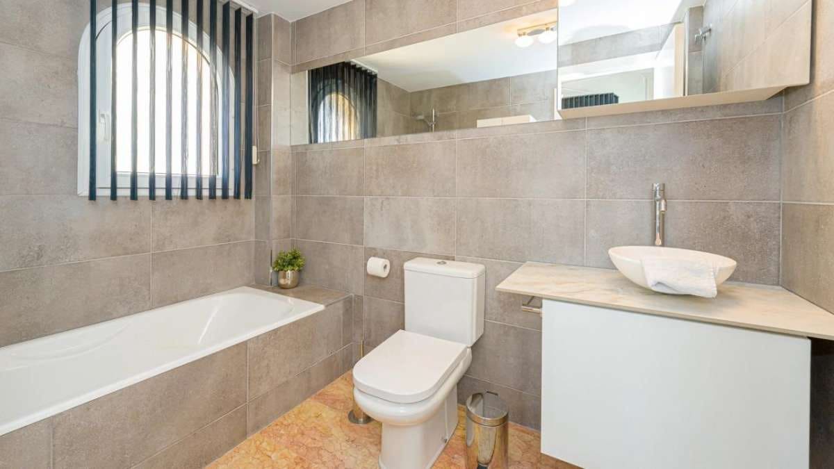 3 bedroom Apartment for sale in Altea - € 549,000 (Ref: 9832444)
