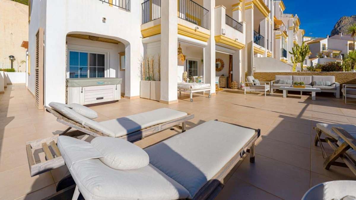 3 bedroom Apartment for sale in Altea - € 549,000 (Ref: 9832444)