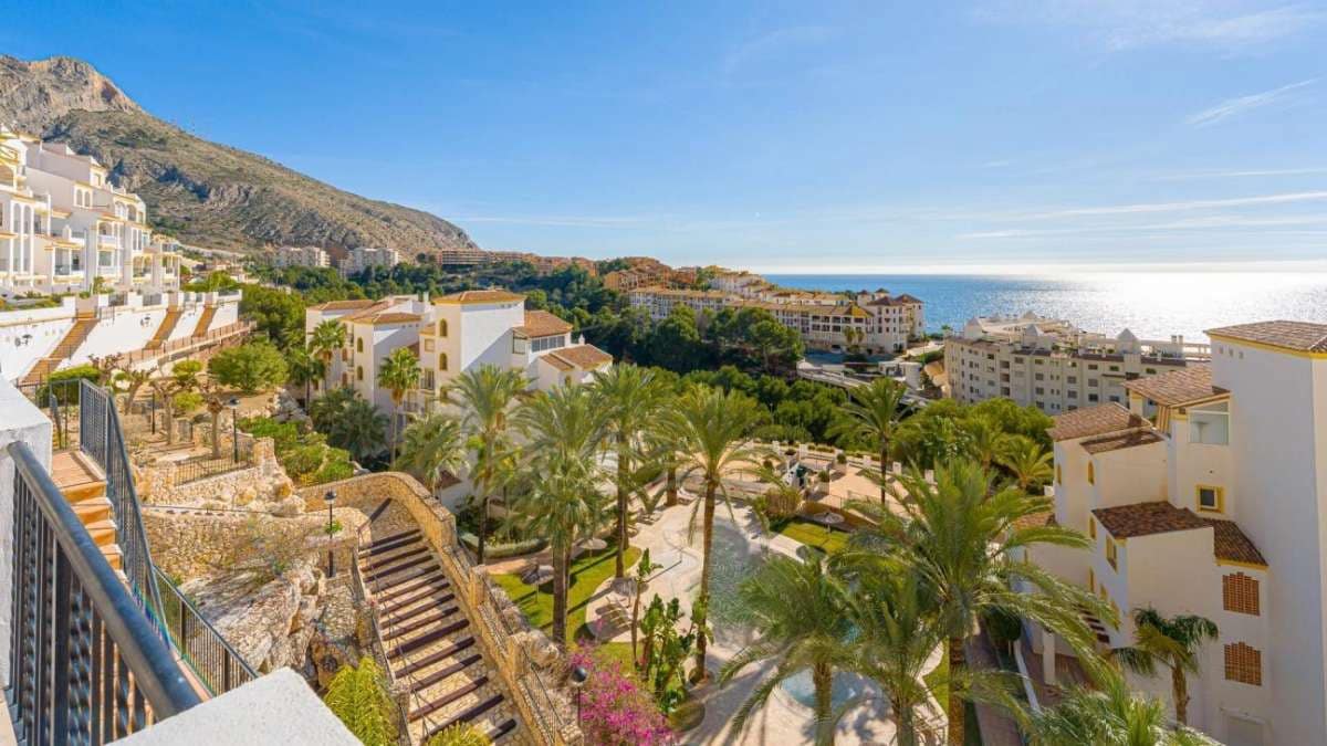 3 bedroom Apartment for sale in Altea - € 549,000 (Ref: 9832444)