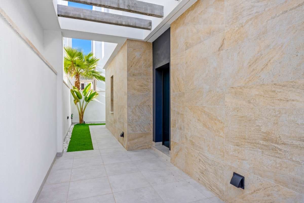 3 Zimmer Villa zu verkaufen in Orihuela Costa - 475.000 € (Ref: 9832445)