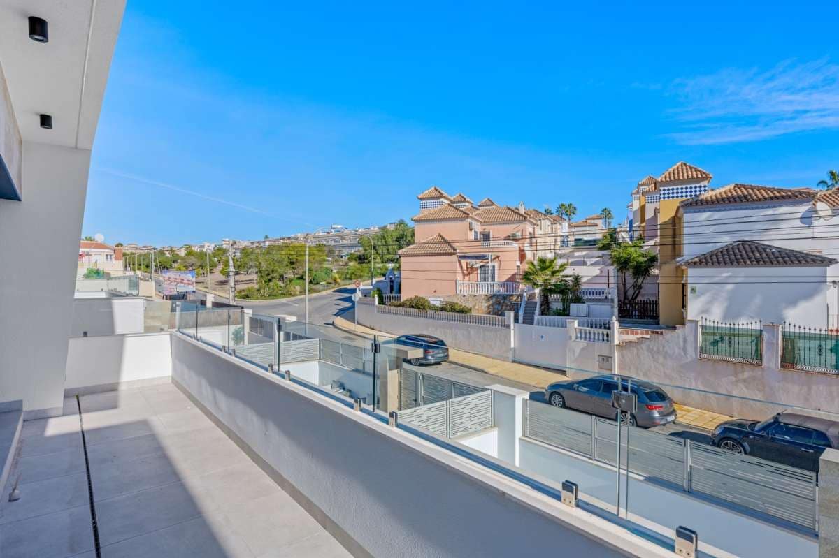 3 Zimmer Villa zu verkaufen in Orihuela Costa - 475.000 € (Ref: 9832445)