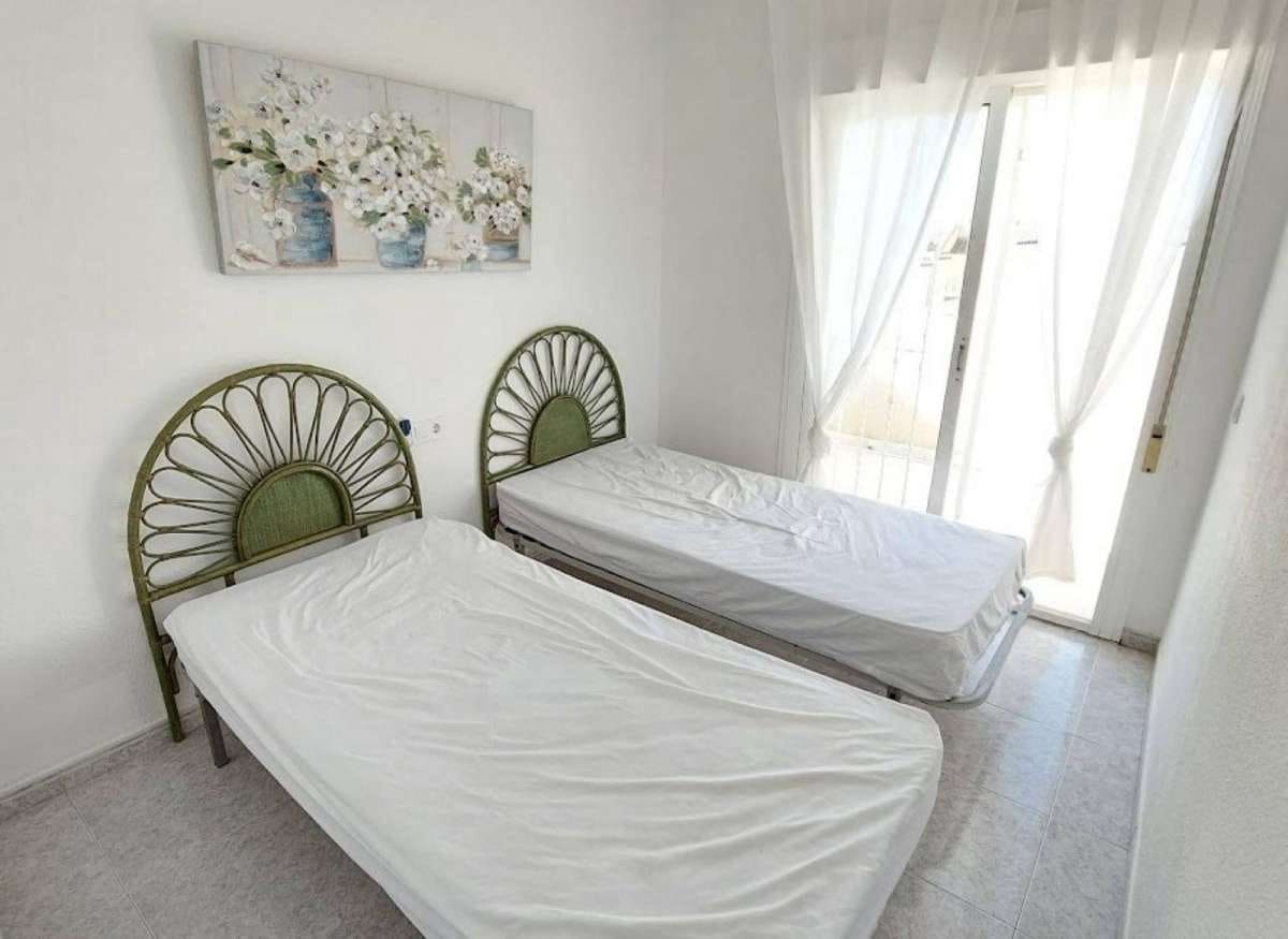 2 bedroom Apartment for sale in Rojales - € 179,900 (Ref: 9832447)