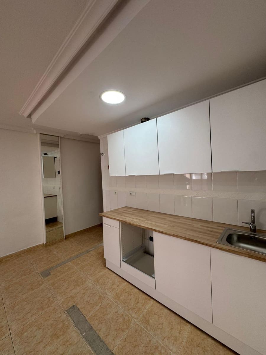 1 sypialnia Apartament na sprzedaż w Torrevieja - 139 000 € (Ref: 9832448)