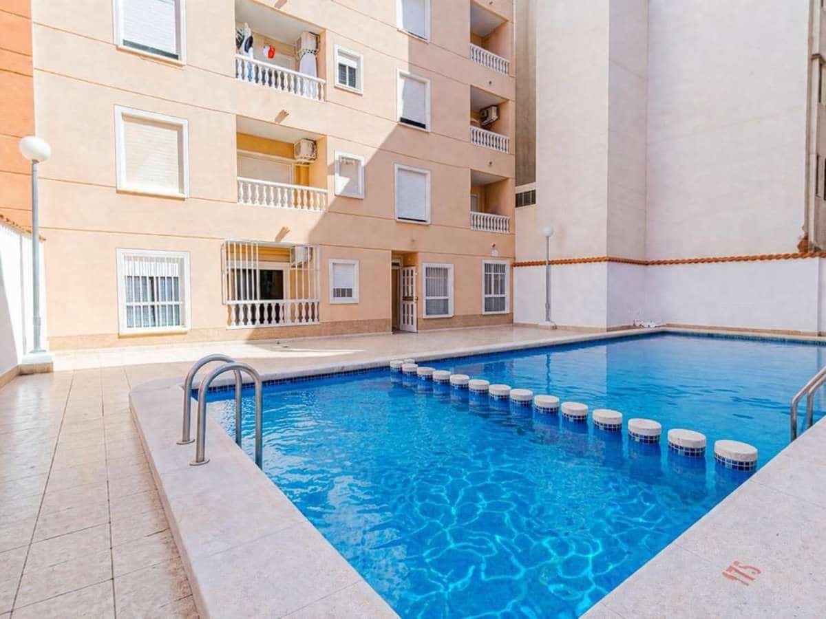 2 quarto Apartamento para venda em Torrevieja - 136 900 € (Ref: 9832455)