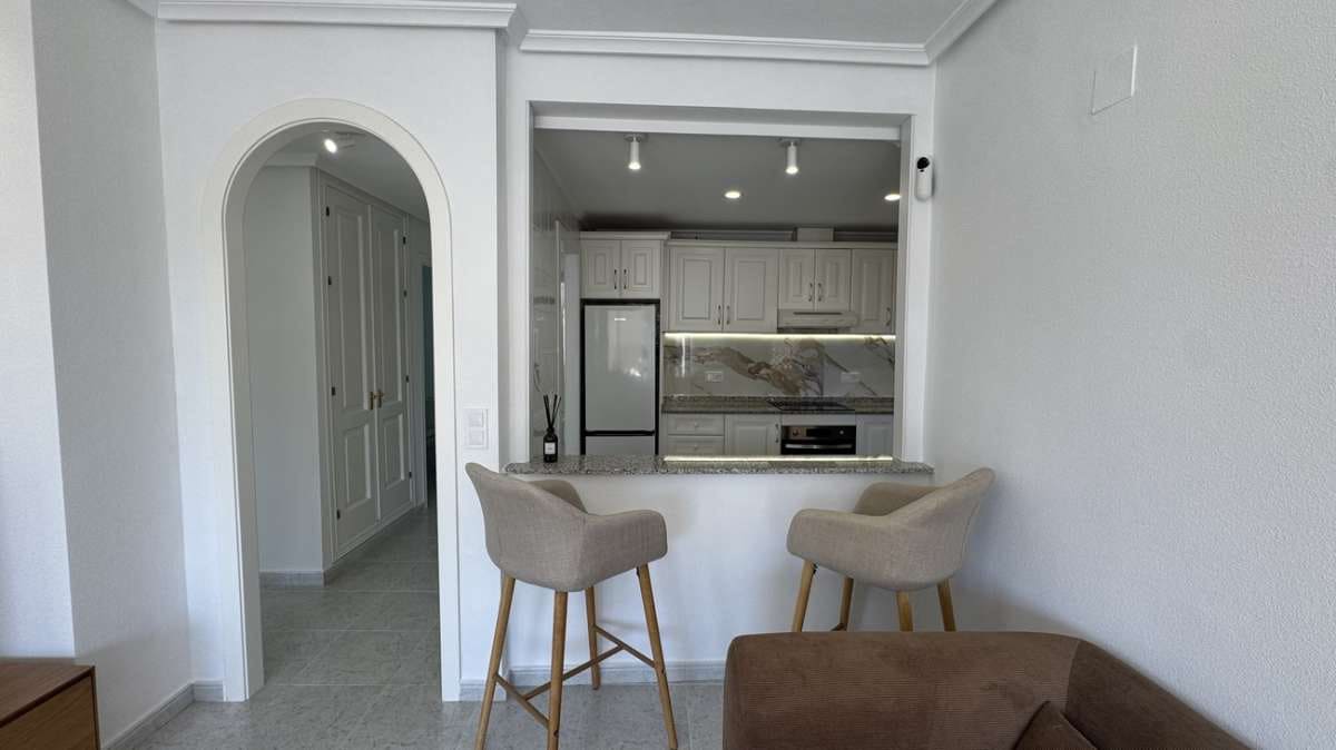 2 Zimmer Apartment zu verkaufen in Campoamor - 239.000 € (Ref: 9832459)