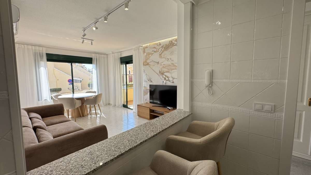 2 Zimmer Apartment zu verkaufen in Campoamor - 239.000 € (Ref: 9832459)