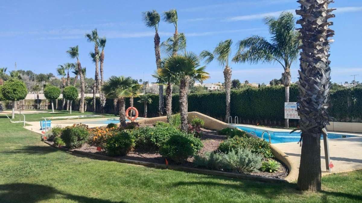 2 sovrum Lägenhet till salu i Orihuela Costa - 269 000 € (Ref: 9832460)