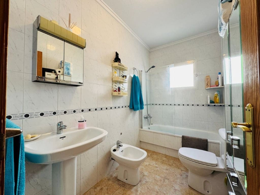 Apartamento de 2 habitaciones en La Mata en venta - 165.000 € (Ref: 9832462)