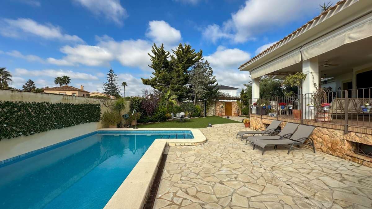 7 Zimmer Villa zu verkaufen in Dehesa de Campoamor - 1.349.000 € (Ref: 9832465)