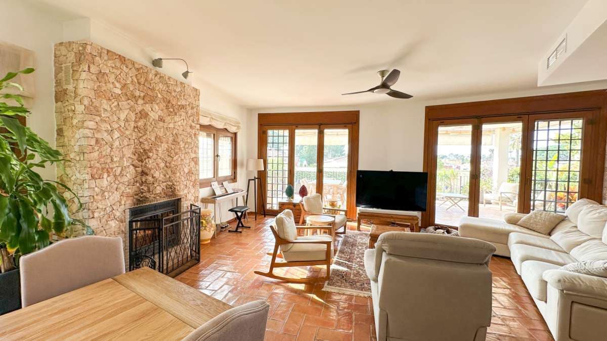 7 Zimmer Villa zu verkaufen in Dehesa de Campoamor - 1.349.000 € (Ref: 9832465)