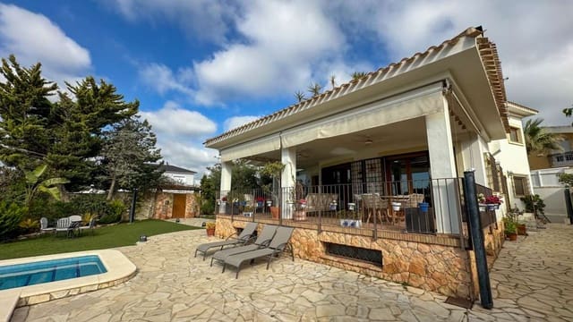 7 Zimmer Villa zu verkaufen in Dehesa de Campoamor, Orihuela - 1.349.000 € (Ref: 9832465)