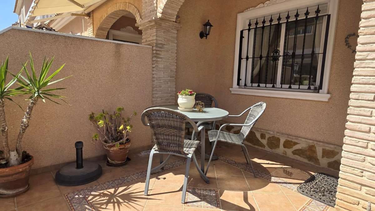 3 quarto Moradia para venda em Orihuela Costa - 275 000 € (Ref: 9832466)