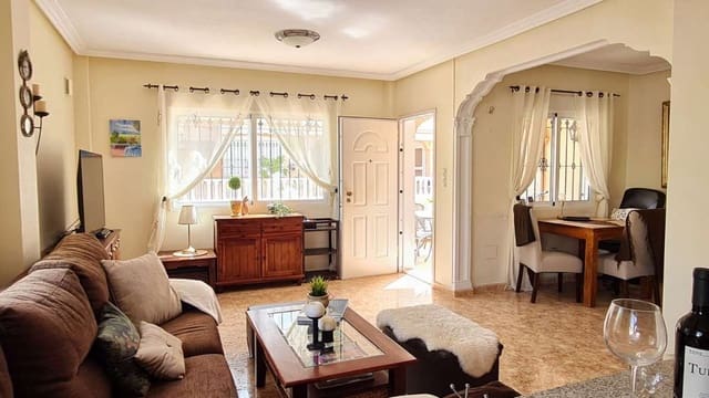 3 slaapkamer Villa te koop in Villamartin, Orihuela - € 255.000 (Ref: 9832466)
