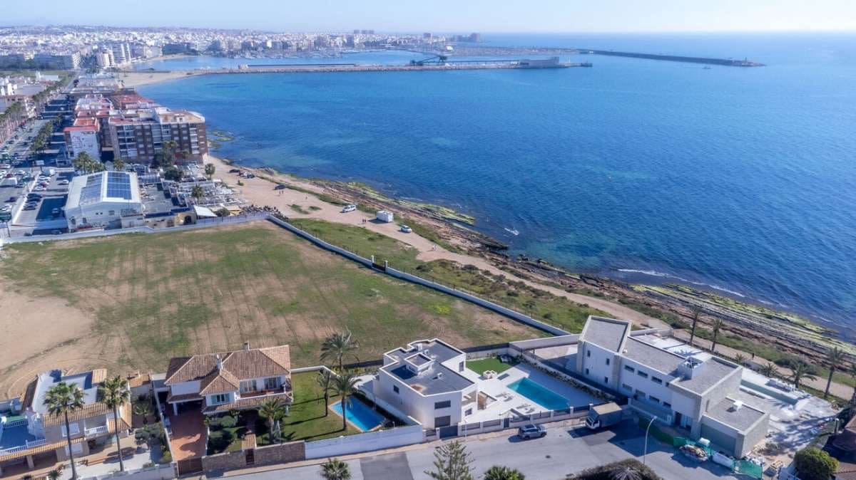 5 camera da letto Villa in vendita in Torrevieja - 1.390.000 € (Rif: 9832469)