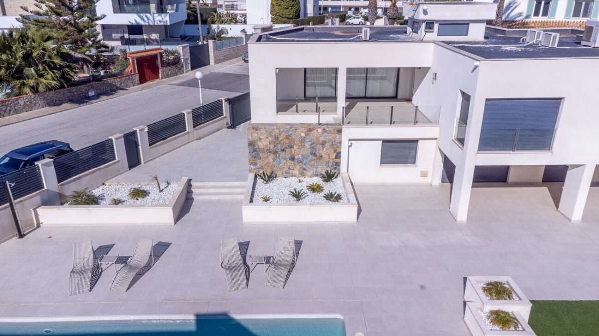 5 camera da letto Villa in vendita in Torrevieja - 1.390.000 € (Rif: 9832469)