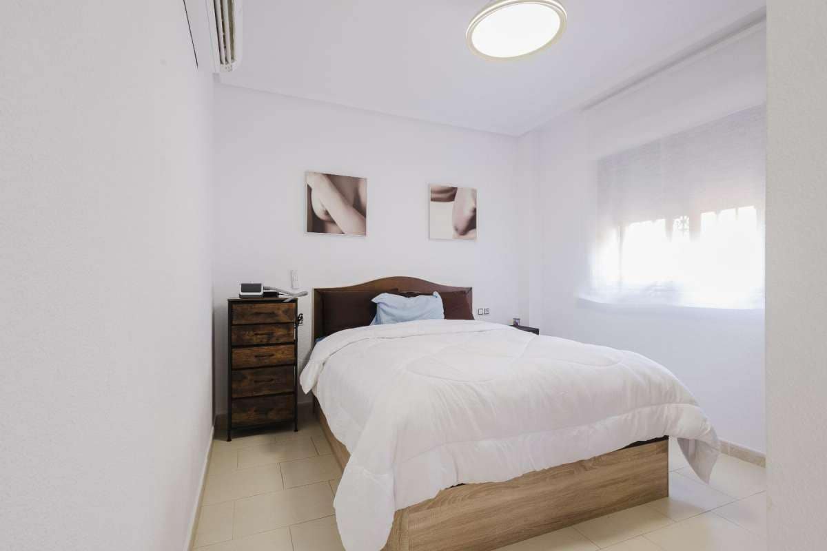 2 Zimmer Villa zu verkaufen in Torrevieja - 239.000 € (Ref: 9832471)