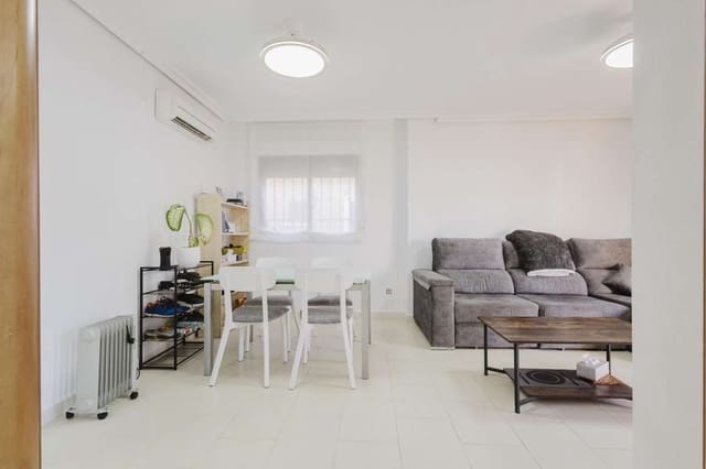 Chalet de 2 habitaciones en Torrevieja en venta - 229.990 € (Ref: 9832471)
