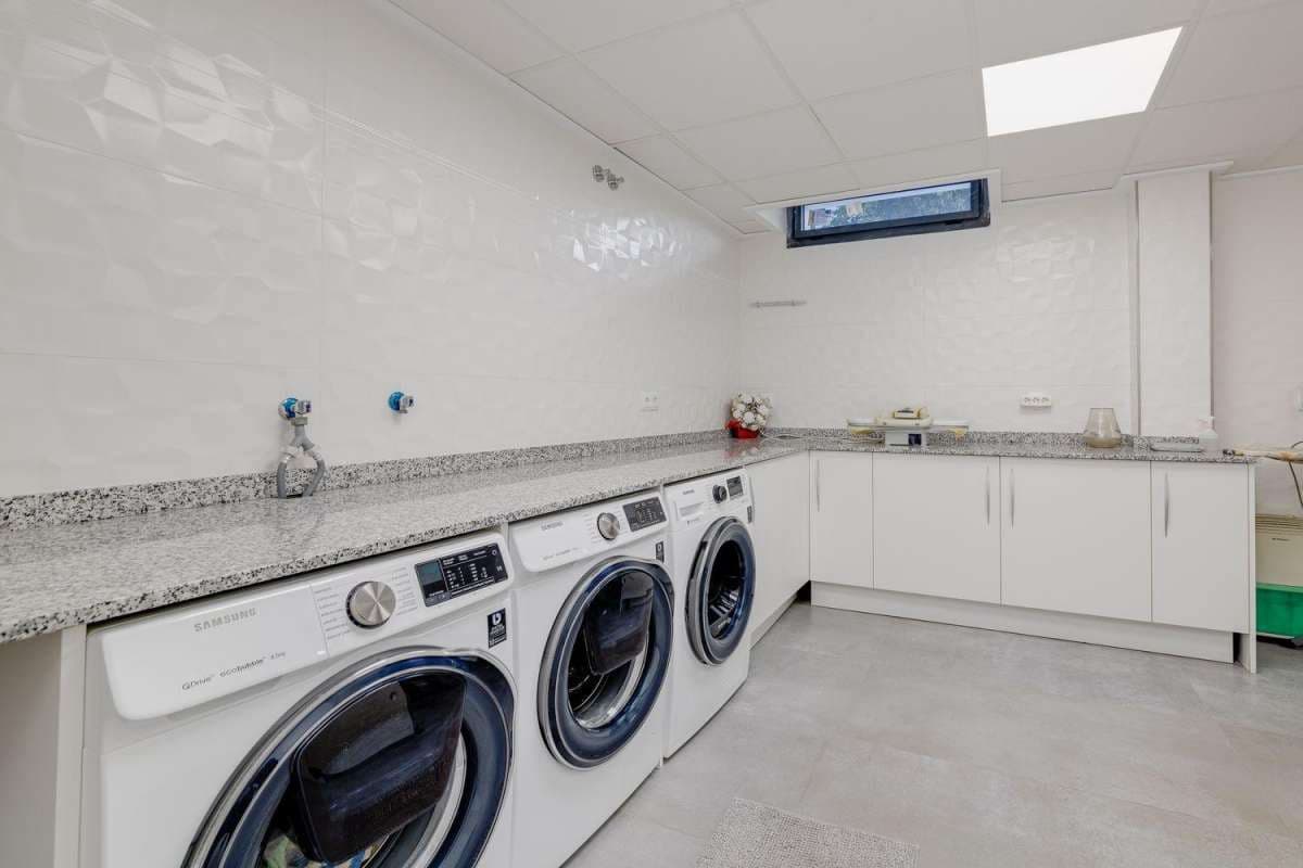 3 camera da letto Villa in vendita in Torrevieja - 1.275.000 € (Rif: 9832472)