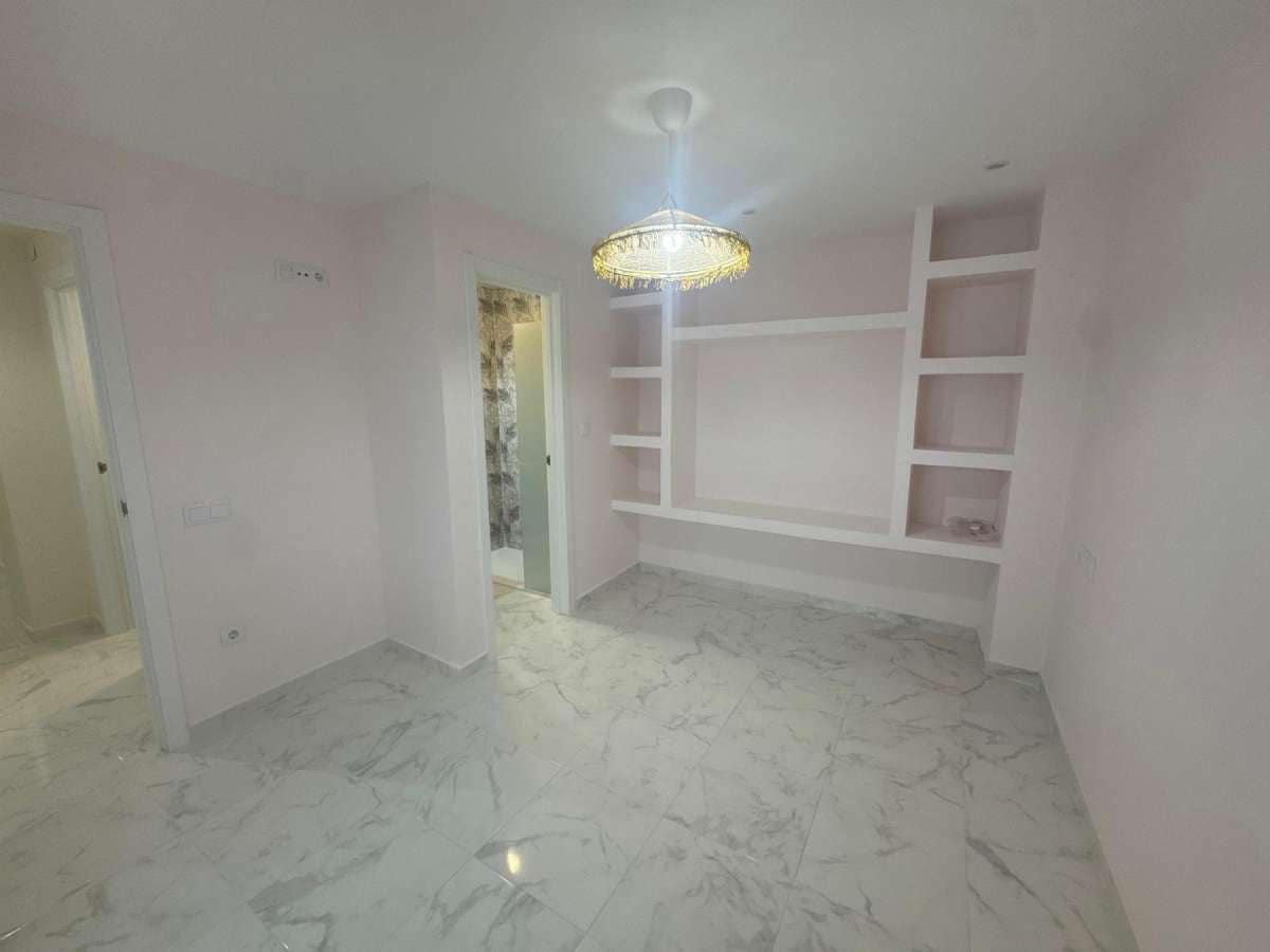 3 sovrum Lägenhet till salu i Torrevieja - 185 000 € (Ref: 9832474)