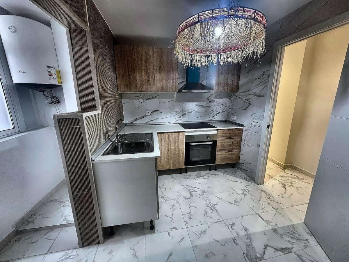 3 sovrum Lägenhet till salu i Torrevieja - 185 000 € (Ref: 9832474)