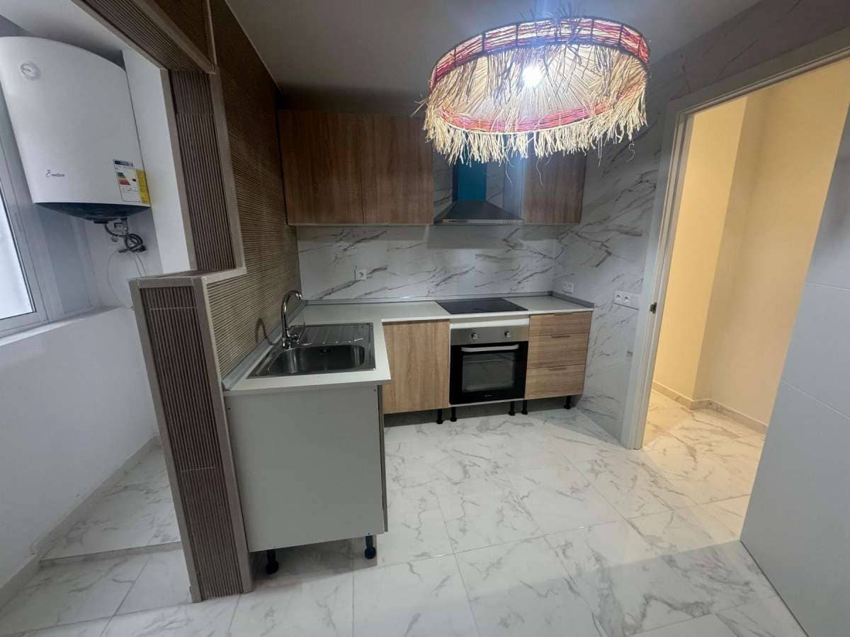 3 sovrum Lägenhet till salu i Torrevieja - 185 000 € (Ref: 9832474)