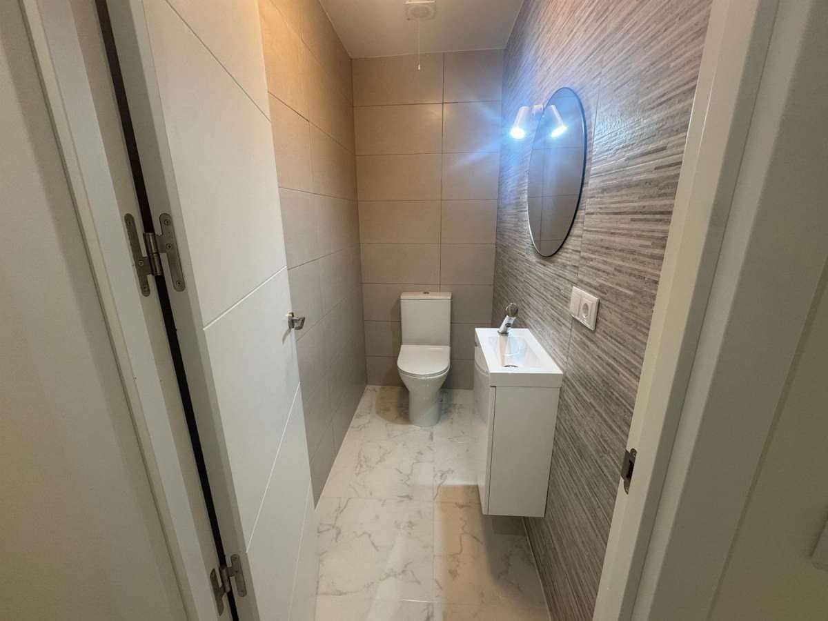 3 sovrum Lägenhet till salu i Torrevieja - 185 000 € (Ref: 9832474)