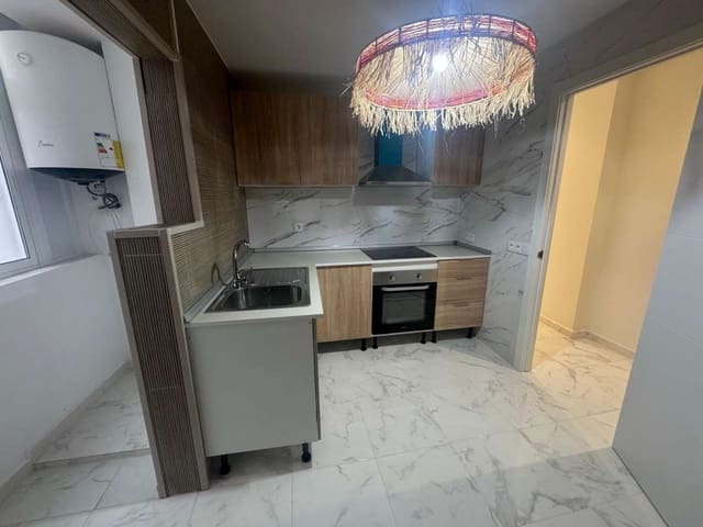 3 sovrum Lägenhet till salu i Torrevieja - 185 000 € (Ref: 9832474)