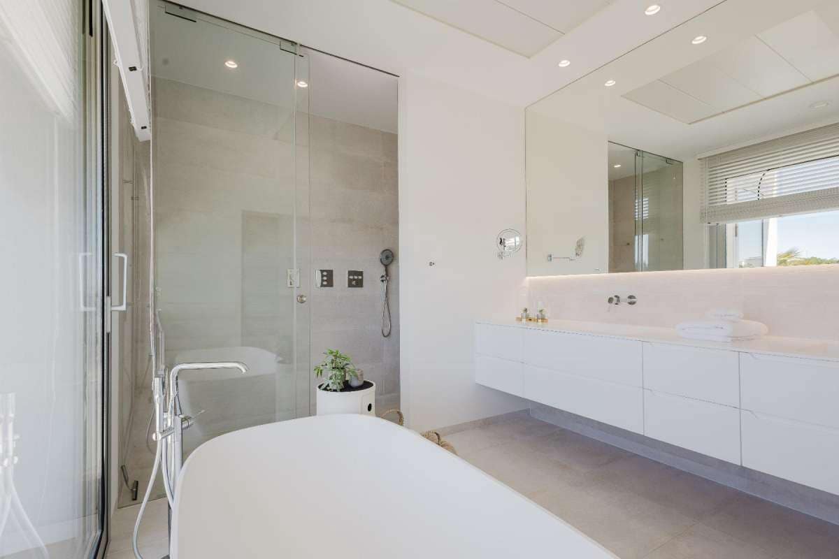 5 bedroom Villa for sale in Orihuela Costa - € 2,700,000 (Ref: 9832480)