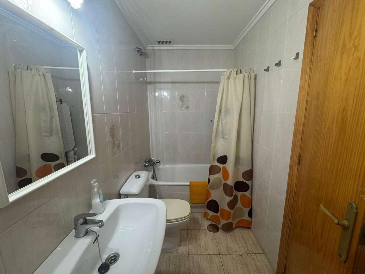 2 Zimmer Apartment zu verkaufen in Torrevieja - 139.990 € (Ref: 9832484)