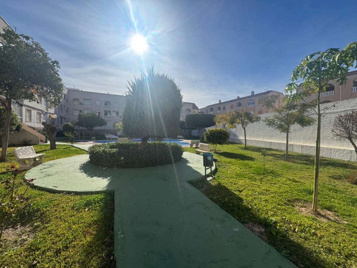 2 Zimmer Apartment zu verkaufen in Torrevieja - 139.990 € (Ref: 9832484)