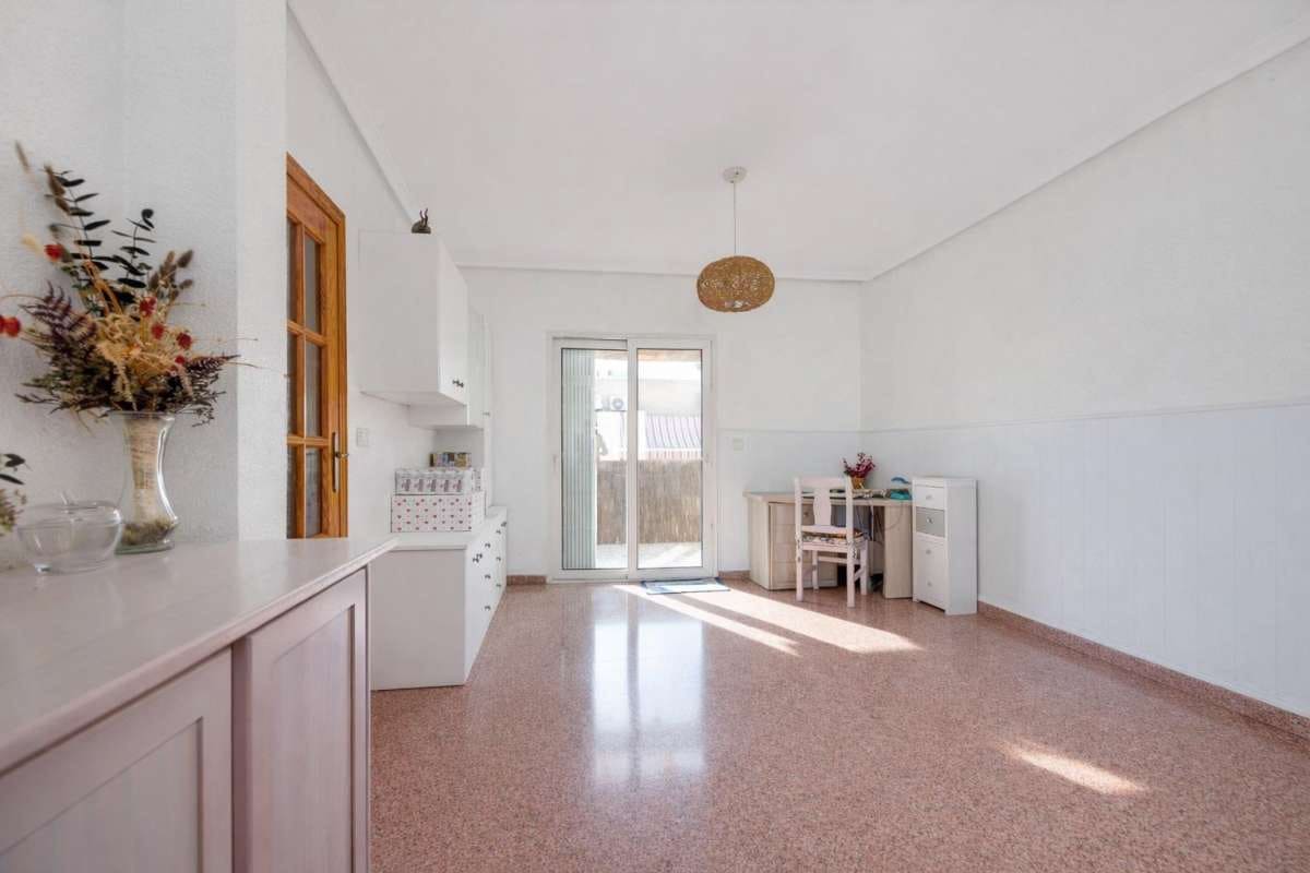 2 bedroom Apartment for sale in Torrevieja - € 149,990 (Ref: 9832490)