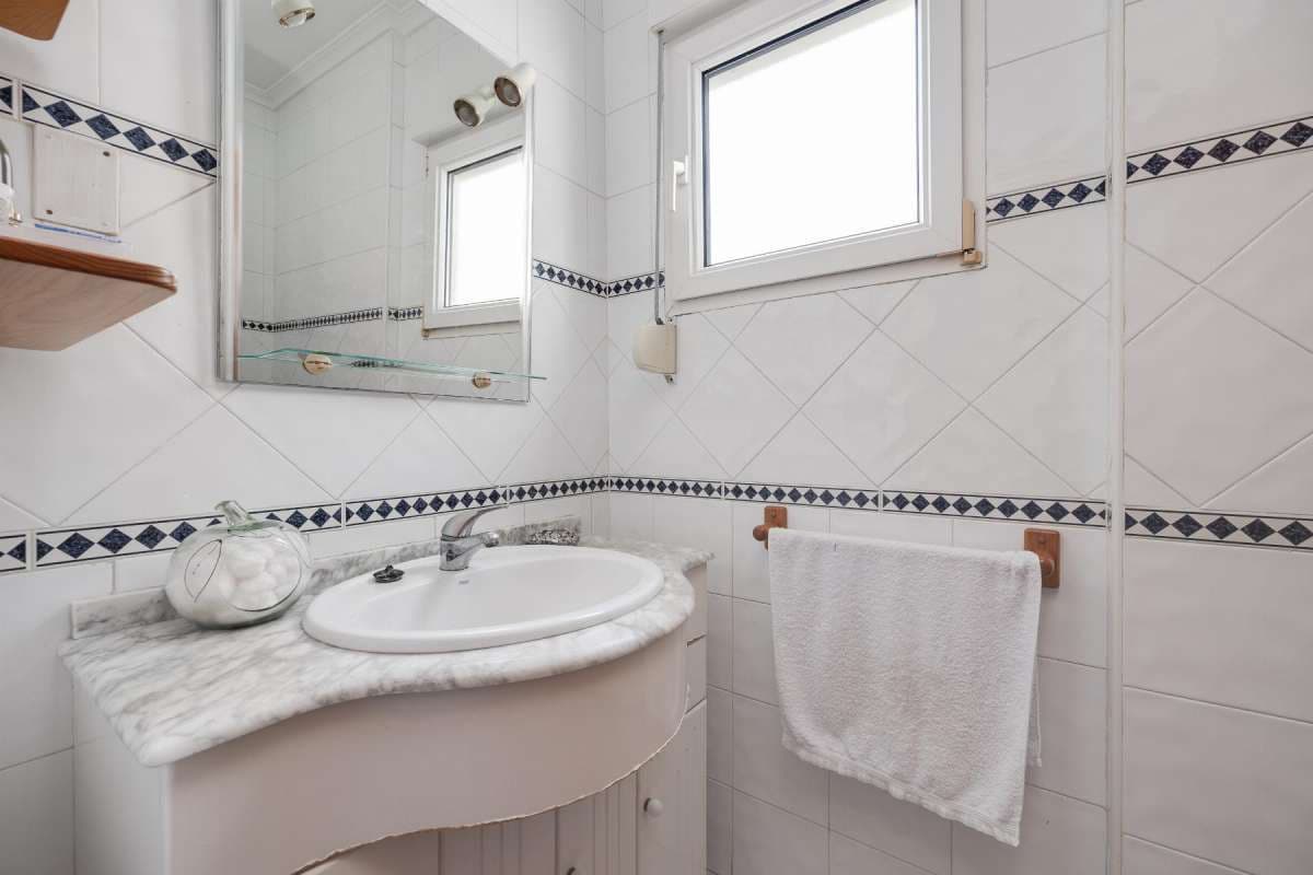 2 bedroom Apartment for sale in Torrevieja - € 149,990 (Ref: 9832490)