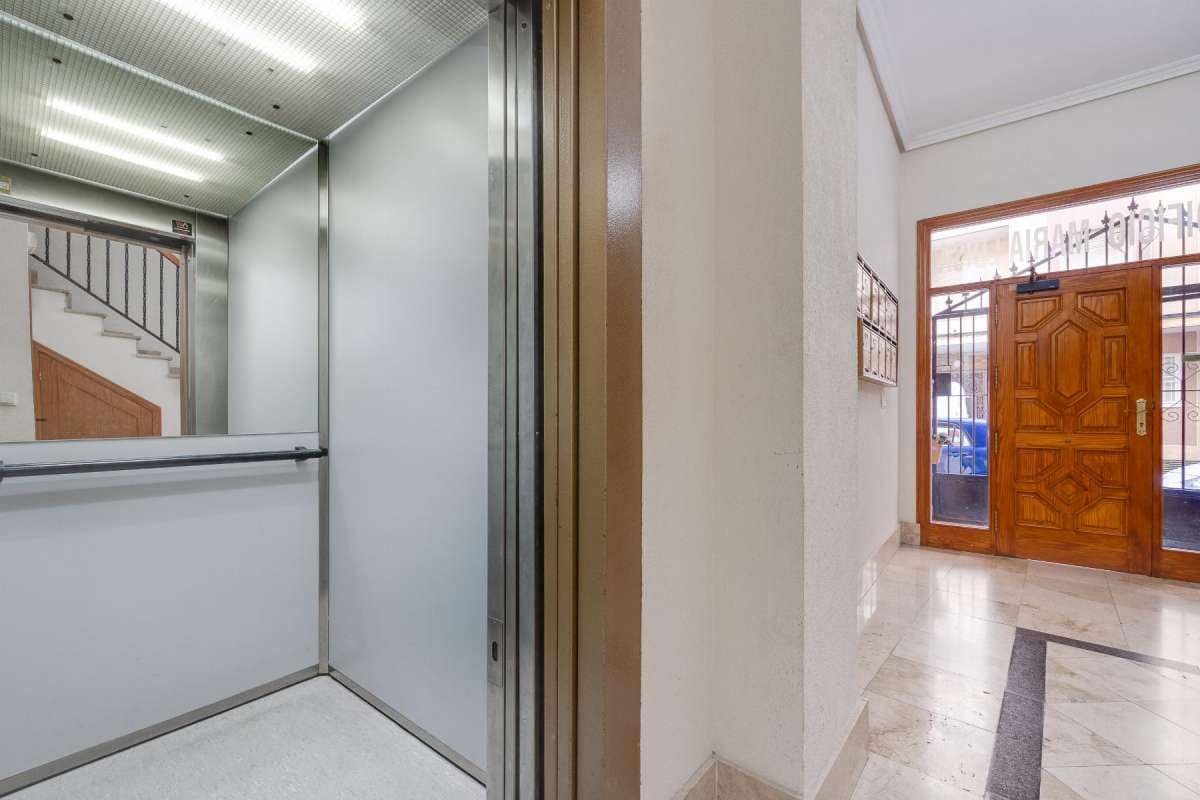 2 bedroom Apartment for sale in Torrevieja - € 149,990 (Ref: 9832490)