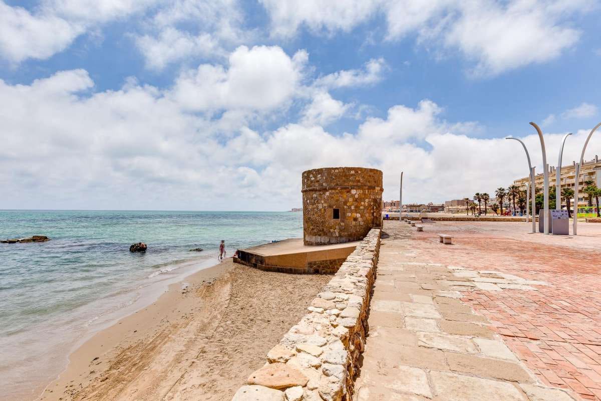 2 sypialnia Apartament na sprzedaż w Torrevieja - 159 990 € (Ref: 9832503)