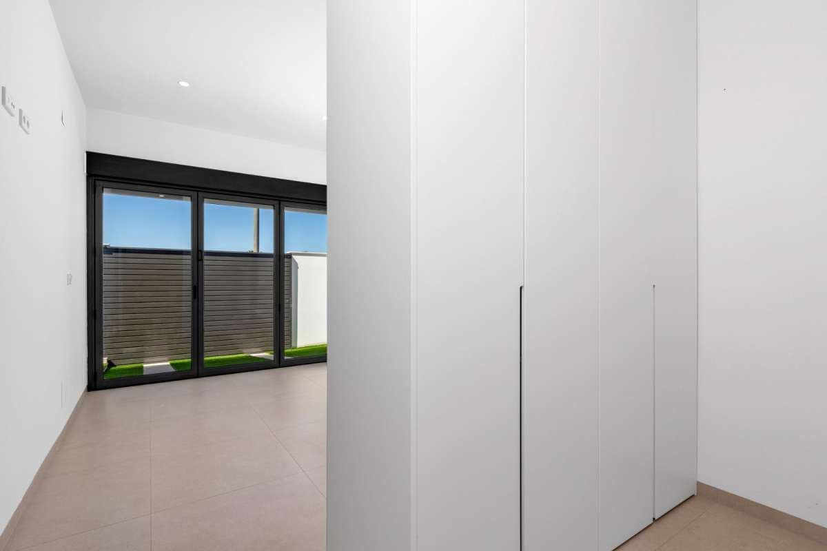 3 soveværelse Villa til salg i Los Alcazares - € 689.900 (Ref: 9832516)
