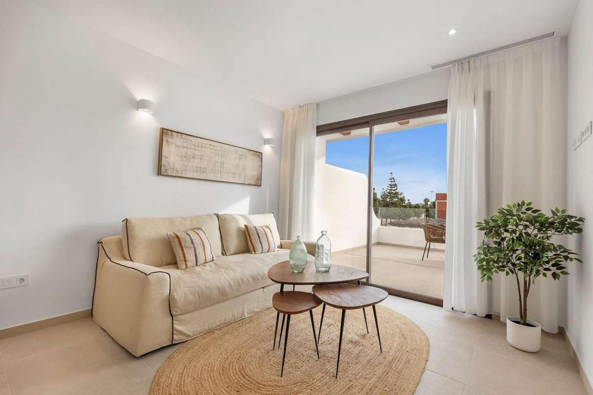 3 bedroom Apartment for sale in Los Alcazares - € 319,900 (Ref: 9832539)
