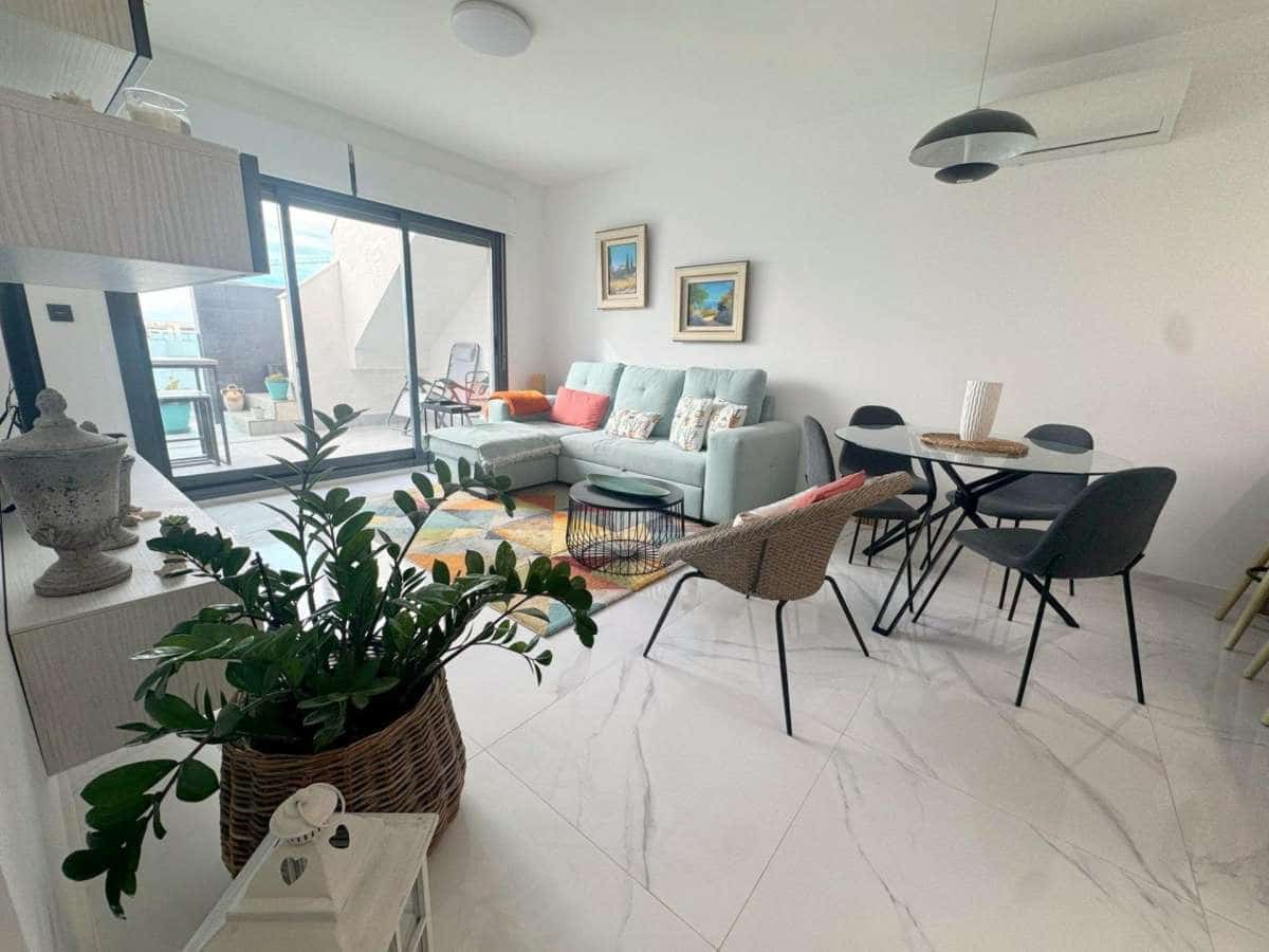 2 makuuhuone Kattohuoneisto myytävänä paikassa Guardamar del Segura - 288 000 € (Ref: 9832651)