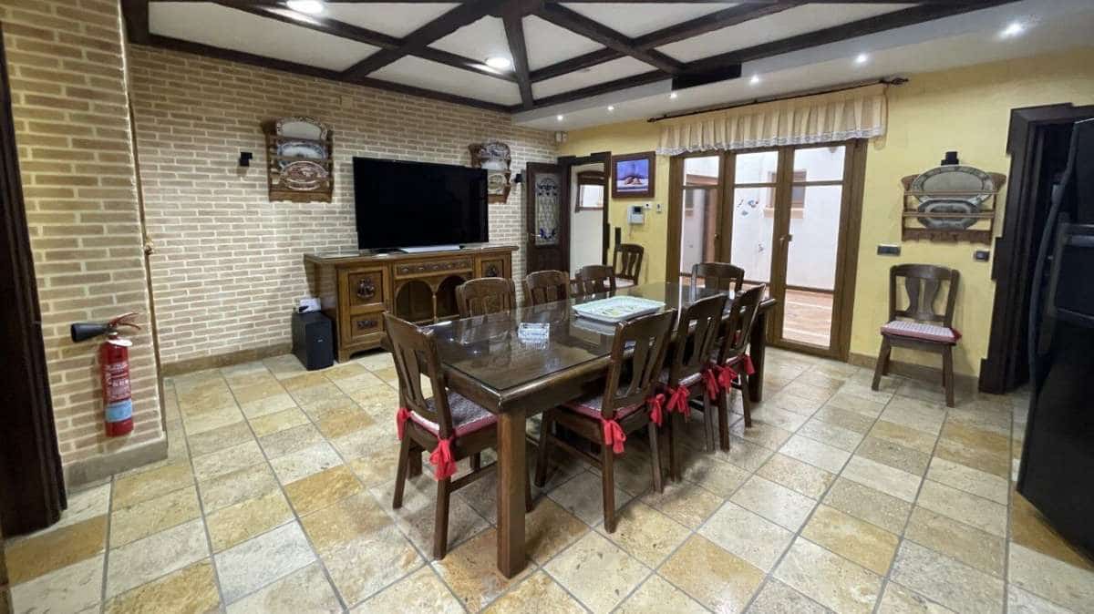 4 Zimmer Haus zu verkaufen in Torrevieja - 1.265.000 € (Ref: 9832652)