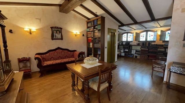 4 Zimmer Haus zu verkaufen in Torrevieja - 1.265.000 € (Ref: 9832652)